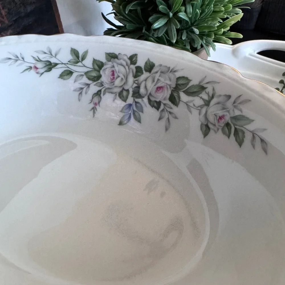 Prestige Fine China Mount Vernon Oval Vegetable Bowl White Rose Gold Trim 10